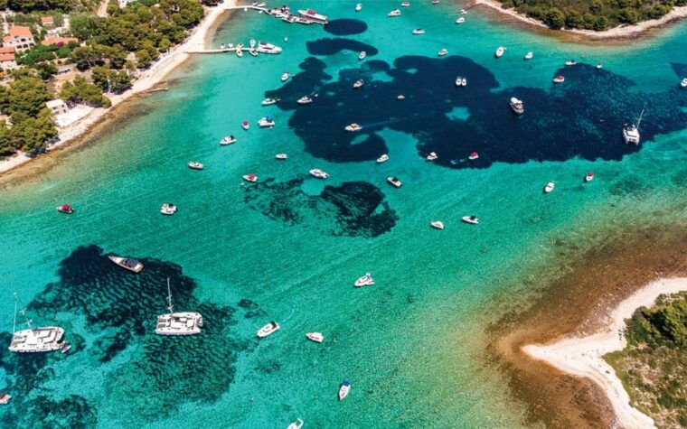 split-blue-lagoon-and-3-island-cruise-with-food-and-drinks