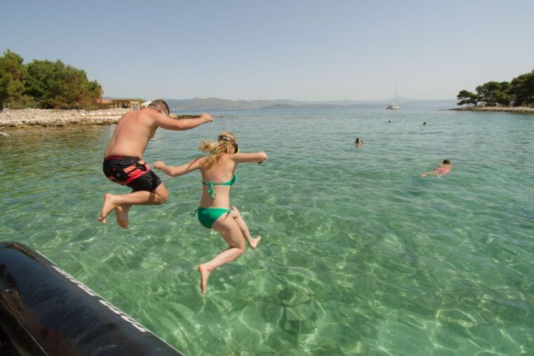 split-blue-lagoon-and-3-islands-speedboat-tour