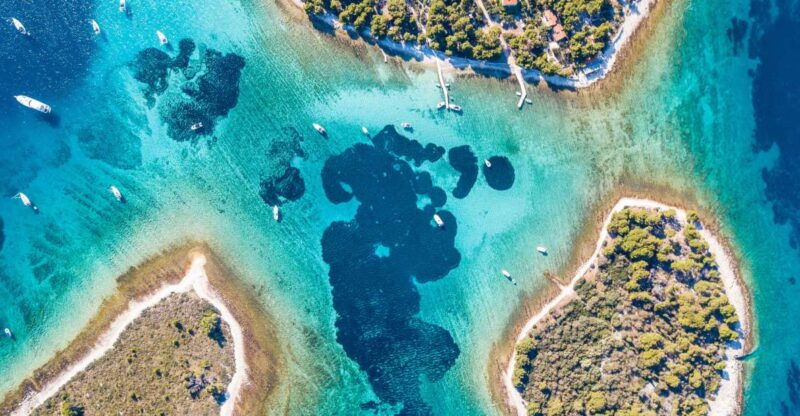 split-blue-lagoon-and-solta-boat-tour-with-lunch-and-drinks