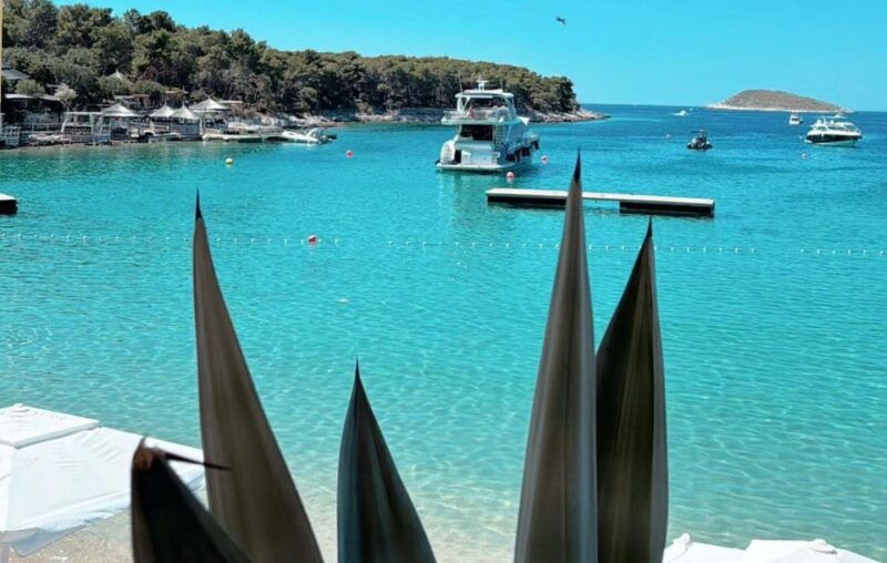split-blue-lagoon-hvar-and-5-islands-small-group-boat-tour