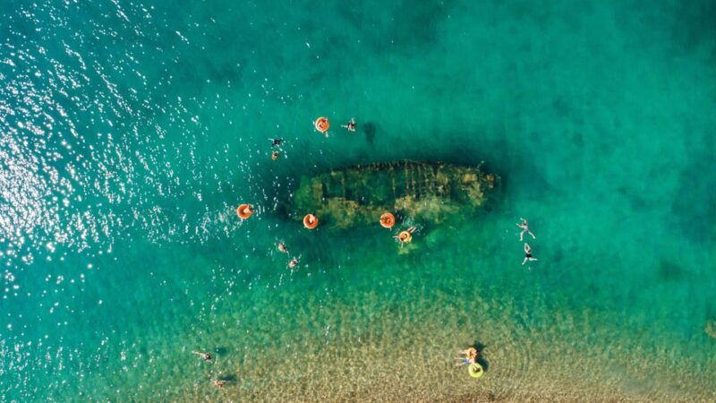 split-blue-lagoon-shipwreck-and-solta-cruise-with-lunch