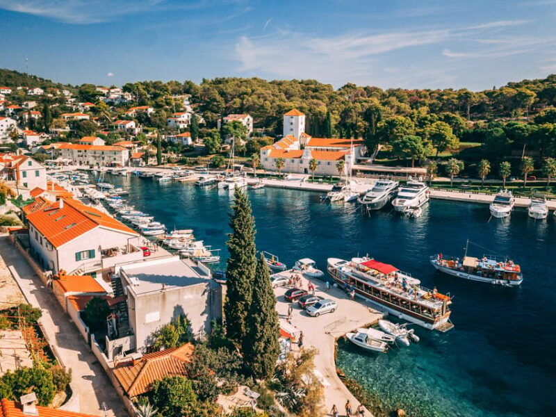 split-blue-lagoon-shipwreck-and-solta-with-food-and-drinks