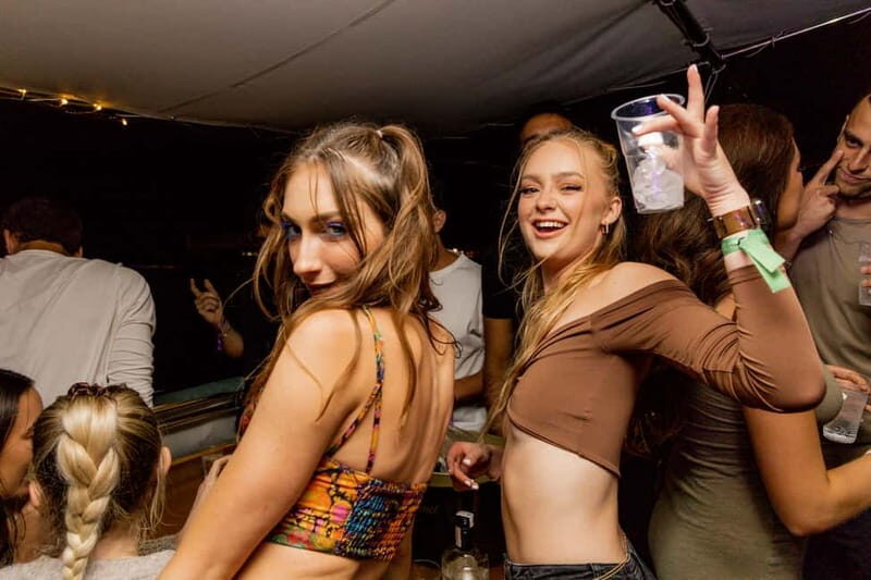 Split: Boat Crawl with Nightclub Access, Shots, & Boat Party - Authentic Experiences from Reviewers