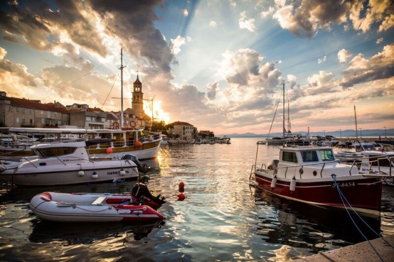 split-brac-island-and-sutivan-village-sunset-boat-tour