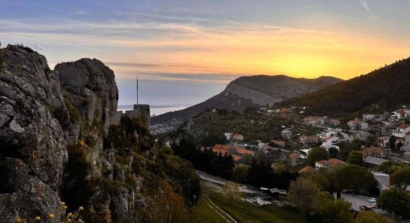 Split: City Sightseeing Evening Sunset Tour in Klis - Key Points