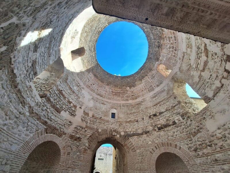 split-city-walking-tour-w-game-of-thrones-locations