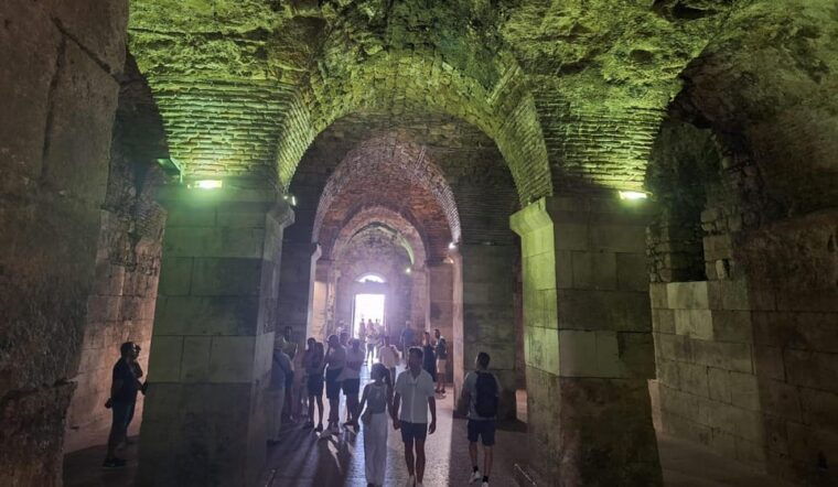 split-city-walking-tour-w-game-of-thrones-locations