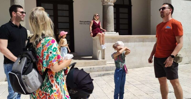 split-cultural-walking-tour-with-anthropologist-guide