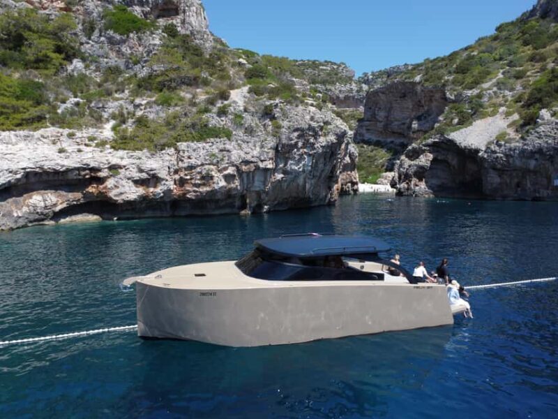 Split: Full-Day 4 Islands Tour by Luxury Boat - An In-Depth Look at the Tour Experience