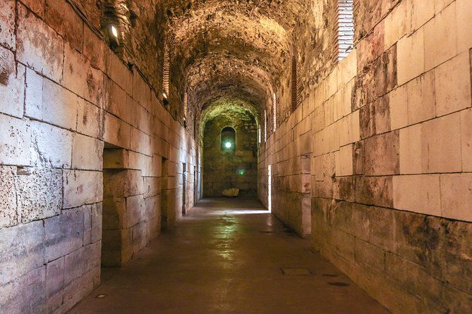 split-game-of-thrones-small-group-tour-with-diocletians-cellar
