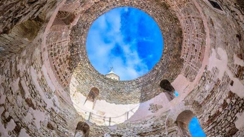 split-game-of-thrones-tour-with-diocletians-palace-cellar