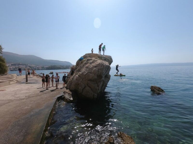 split-guided-kayak-adventure-tour