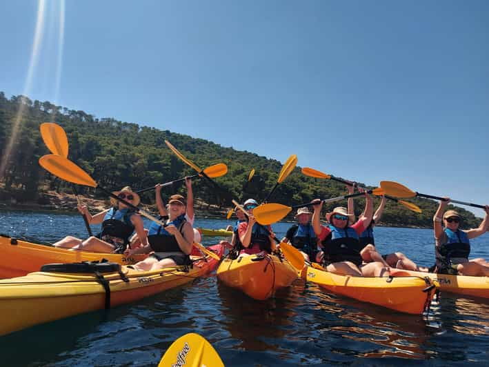 split-guided-sea-kayaking-tour-with-snorkeling