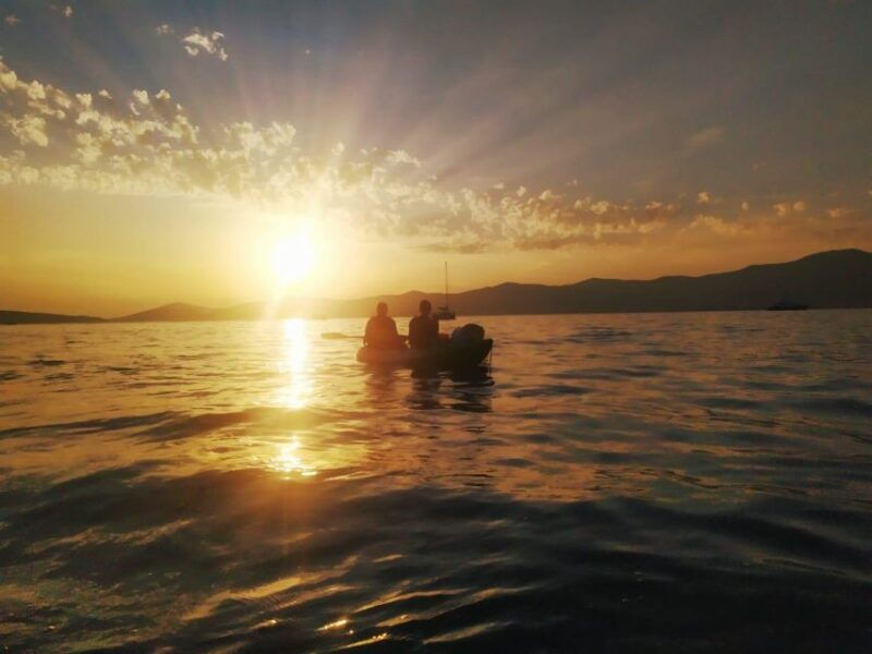split-guided-sunset-sea-kayaking-snorkeling-tour-w-wine
