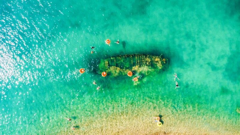 split-half-day-blue-lagoon-shipwreck-and-trogir-boat-tour