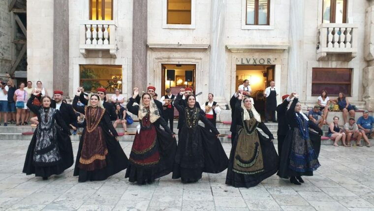 split-history-and-heritage-walking-tour
