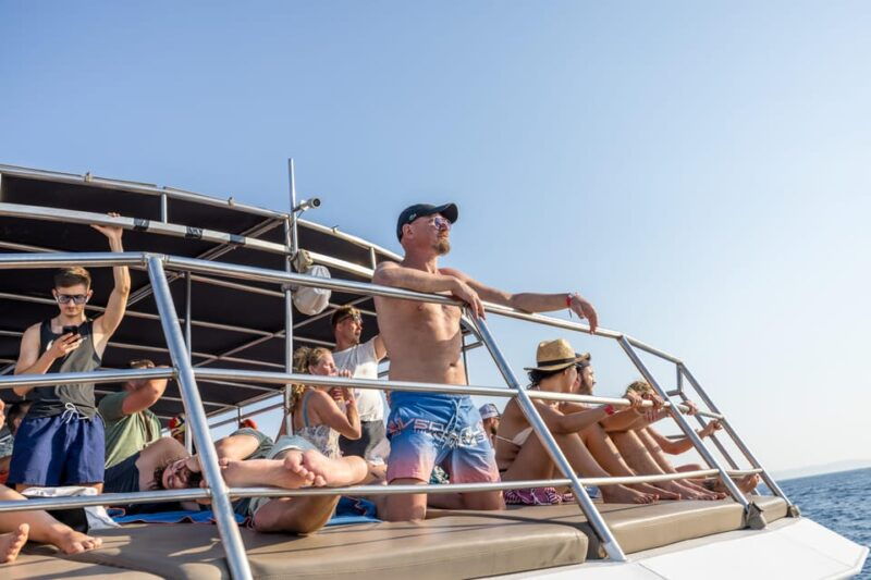 split-hvar-brac-and-pakleni-cruise-with-lunch-and-drinks-2