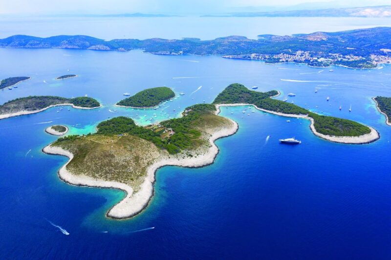 split-hvar-brac-and-pakleni-cruise-with-lunch-and-drinks-3