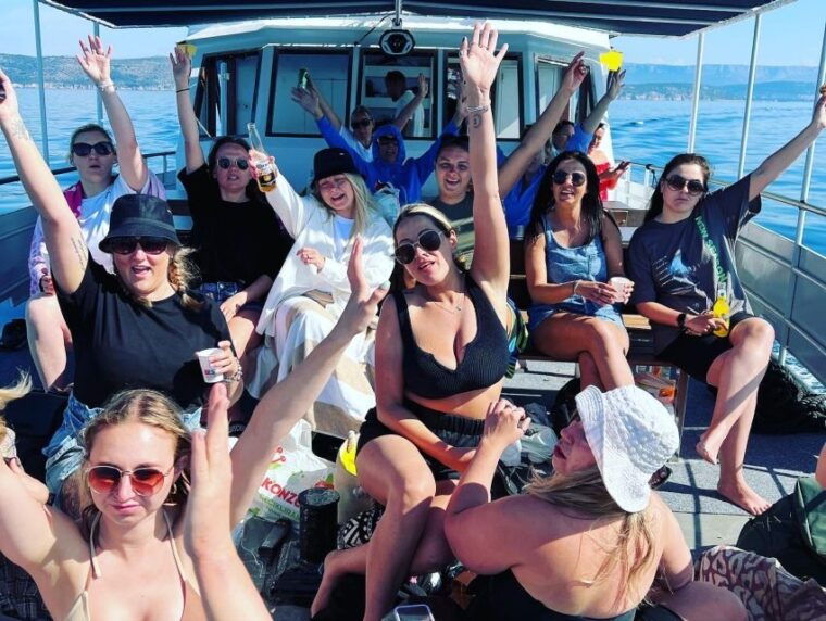 split-hvar-brac-and-pakleni-cruise-with-lunch-and-drinks-3