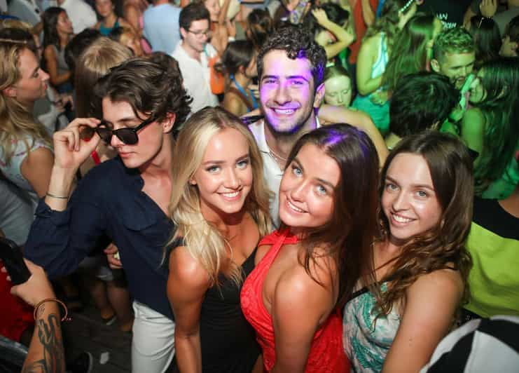 split-night-boat-party-with-free-shots-dj-and-after-party