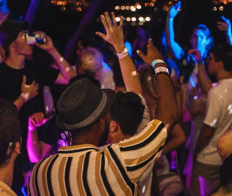 split-night-boat-party-with-free-shots-dj-and-after-party