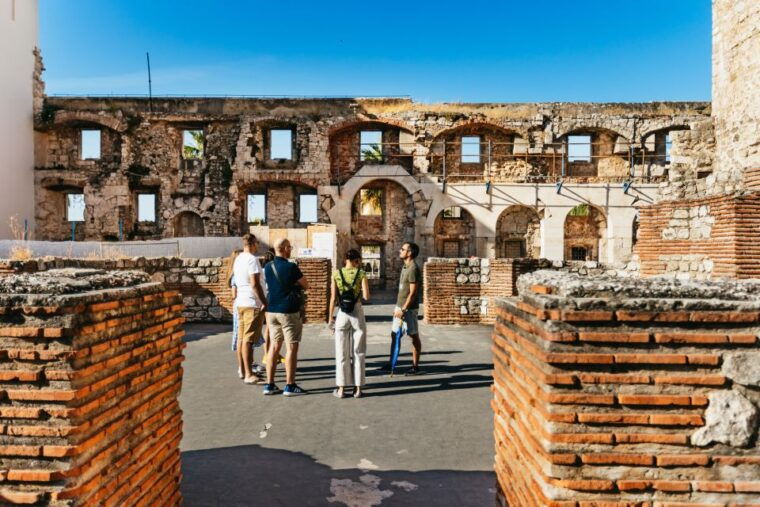 split-old-town-and-diocletian-palace-walking-tour