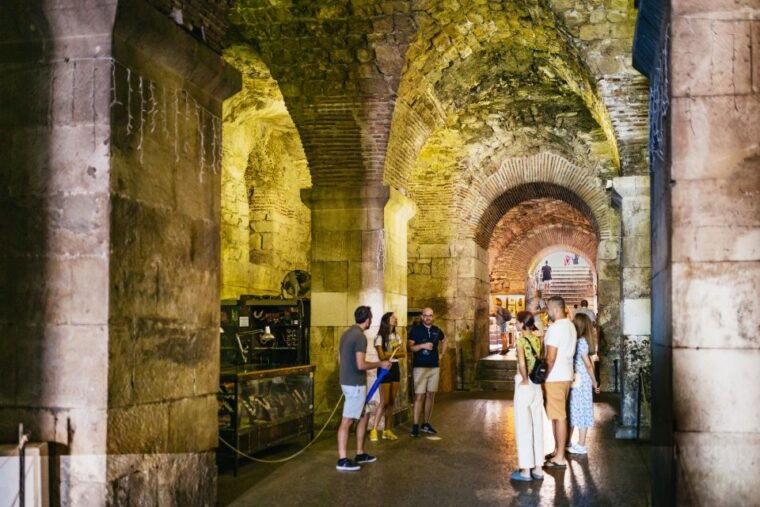 split-old-town-and-diocletian-palace-walking-tour