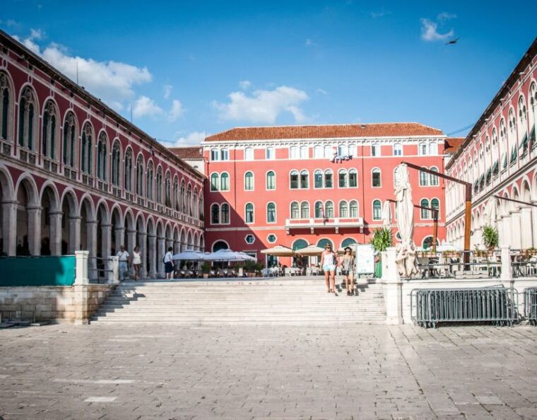 split-old-town-highlights-early-bird-walking-tour