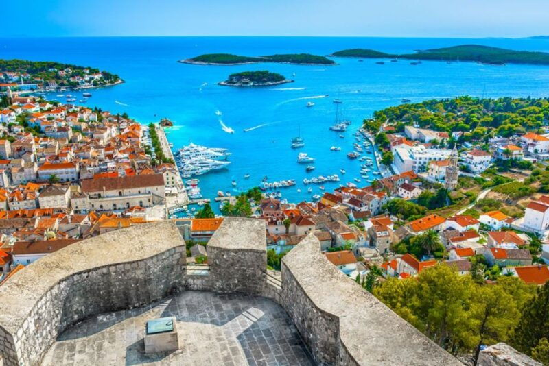 split-or-trogir-blue-cave-vis-and-hvar-speedboat-day-trip