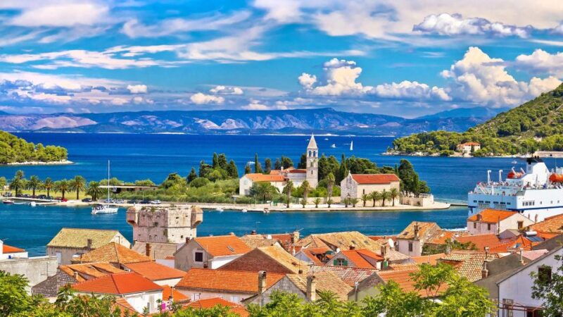 split-or-trogir-blue-cave-vis-and-hvar-speedboat-tour