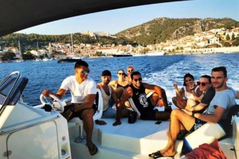 split-or-trogir-blue-cave-vis-and-hvar-speedboat-tour