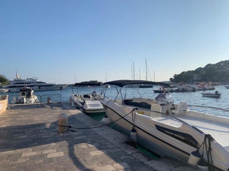 split-or-trogir-blue-cave-vis-and-hvar-speedboat-tour