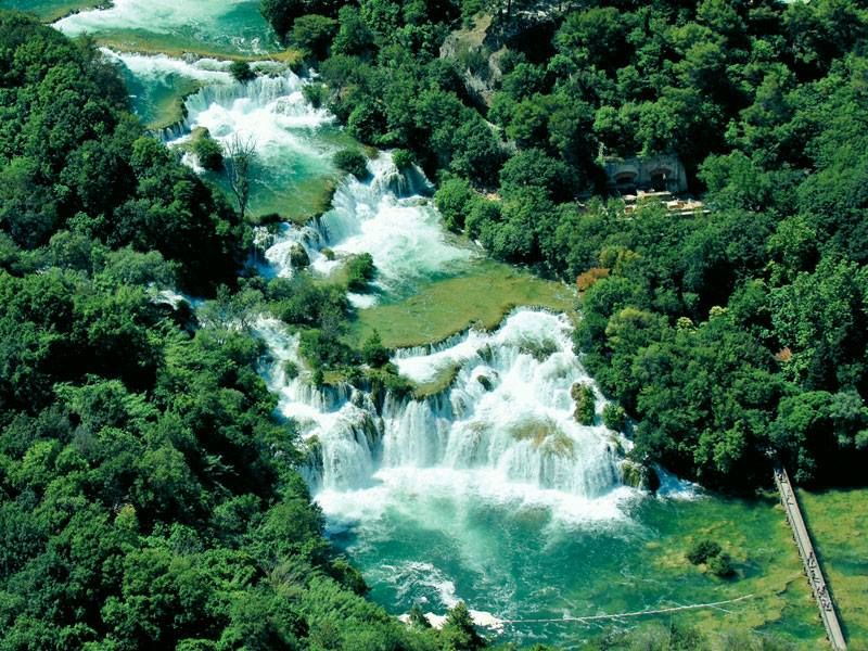split-or-trogir-krka-waterfalls-wine-and-food-tasting