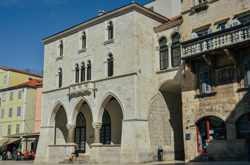 split-palace-old-town-private-walking-tour-entrance-incl