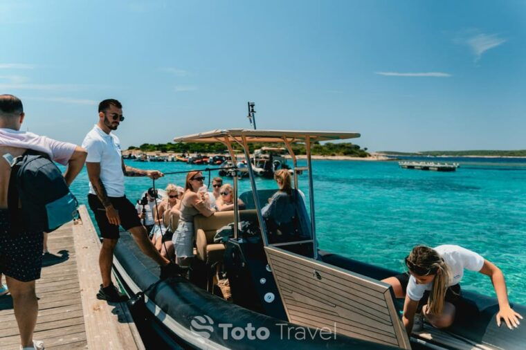 split-podstrana-blue-cave-hvar-5-islands-speedboat-trip