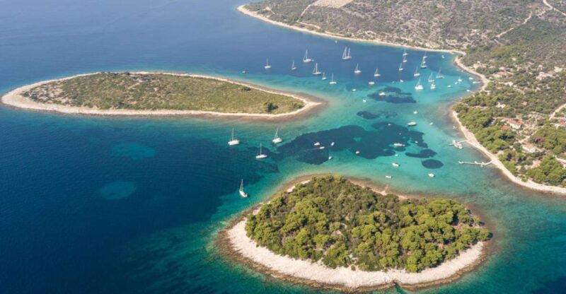 split-private-full-day-boat-trip-to-blue-lagoon-and-trogir