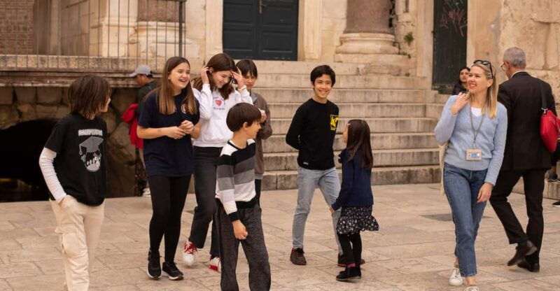 split-private-walking-tour-for-families-with-kids-5-17y