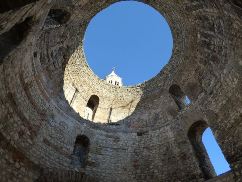 split-private-walking-tour-in-the-historical-town-center