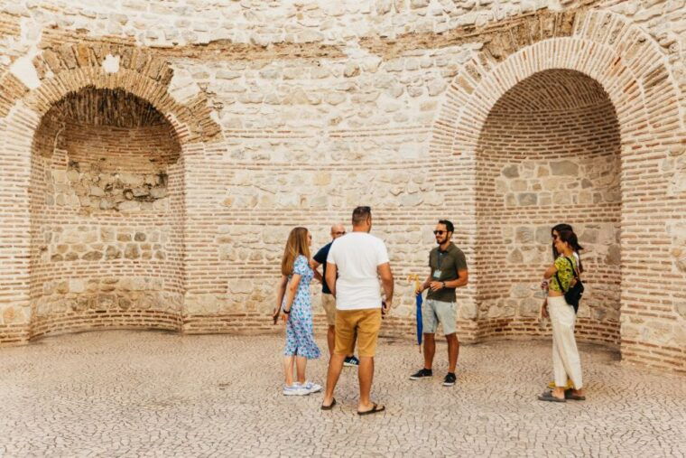 split-private-walking-tour-with-diocletians-palace