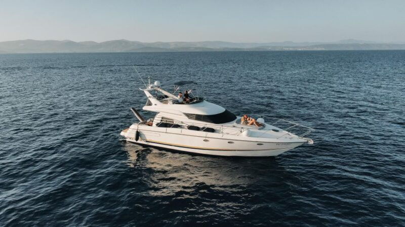 split-private-yacht-day-trip