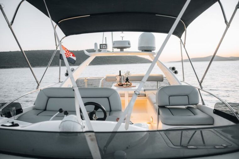 split-private-yacht-day-trip