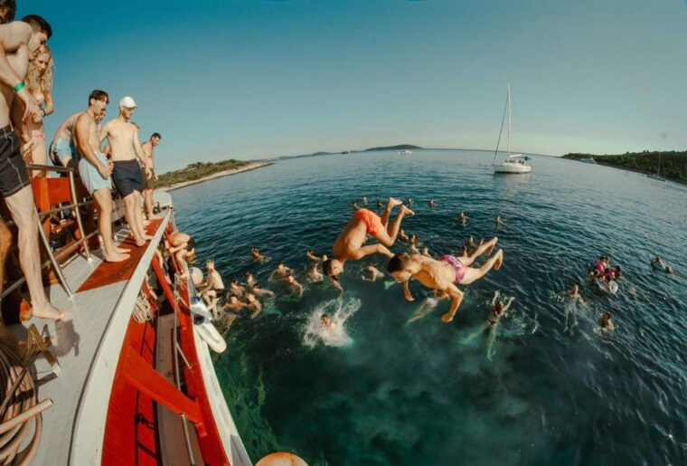 split-sunset-boat-party-with-live-djs-and-blue-lagoon-swim