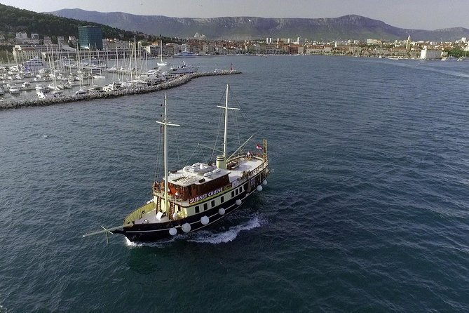 split-sunset-cruise-with-live-music