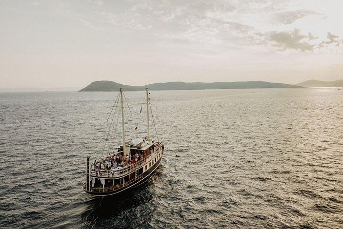 split-sunset-cruise-with-live-music