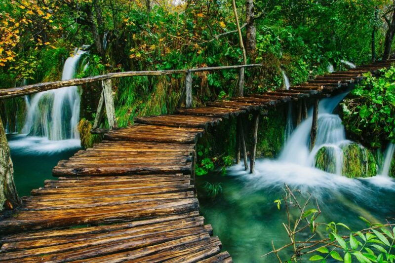 split-transfer-to-zagreb-with-plitvice-lakes-entry-tickets