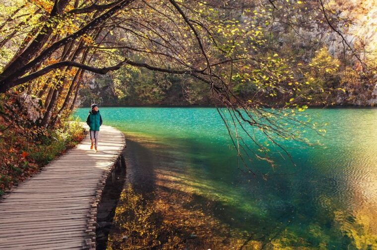 split-transfer-to-zagreb-with-plitvice-lakes-entry-tickets