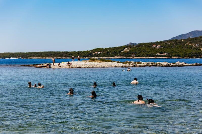 split-trogir-blue-cave-mamma-mia-hvar-and-5-island-tour