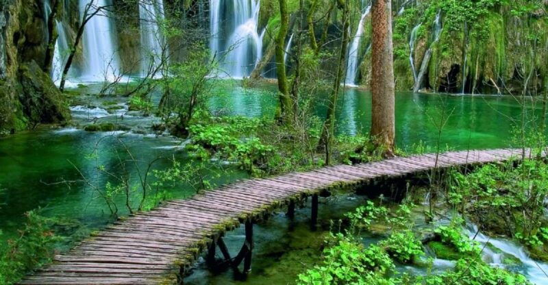 split-trogir-to-zagreb-private-transfer-with-plitvice-lakes