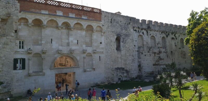 split-walking-tour-of-split-with-a-magister-of-history