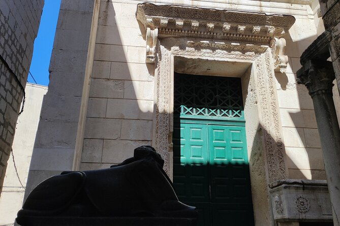 split-walking-tour-with-a-licensed-local-guide-4